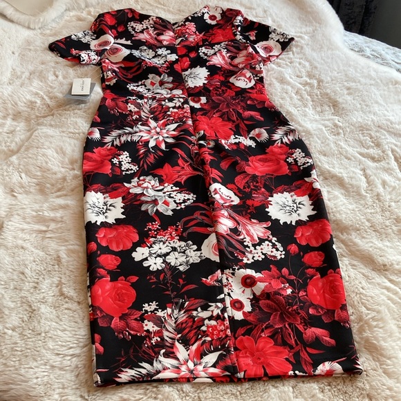 Floral midi dress. Size Medium. - Picture 8 of 15